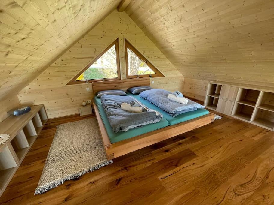 Zweistoeckiges Natur-Holzhaus Mit Berg- & Seesicht Horgenzell Luaran gambar