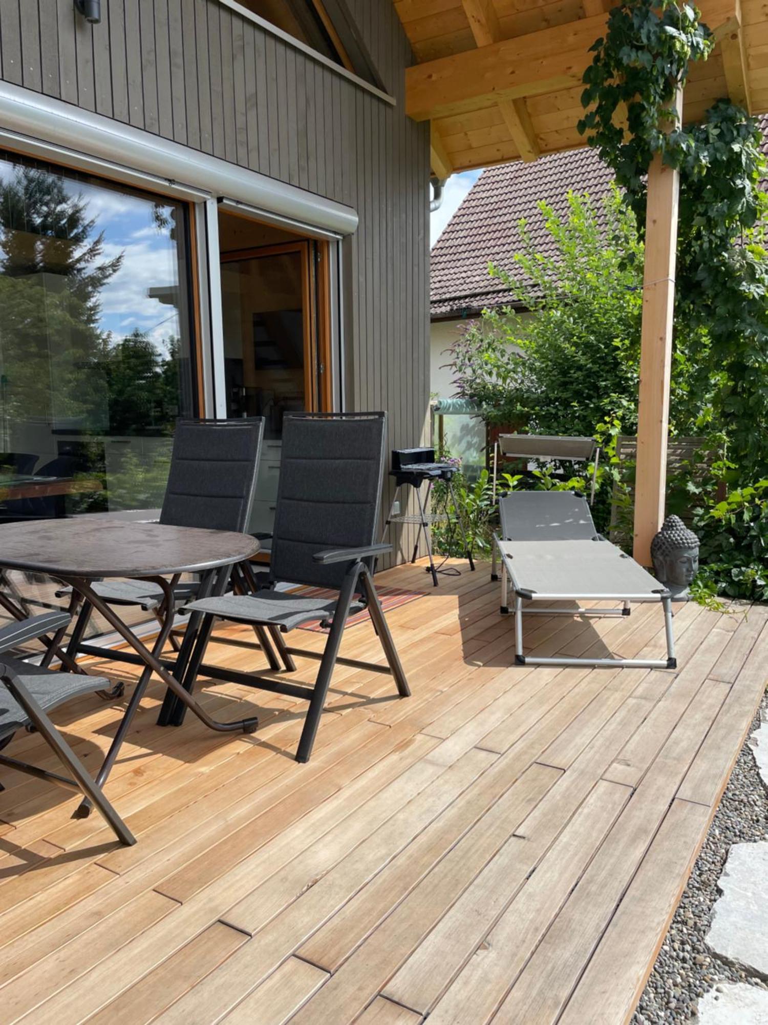 Zweistoeckiges Natur-Holzhaus Mit Berg- & Seesicht Horgenzell Luaran gambar